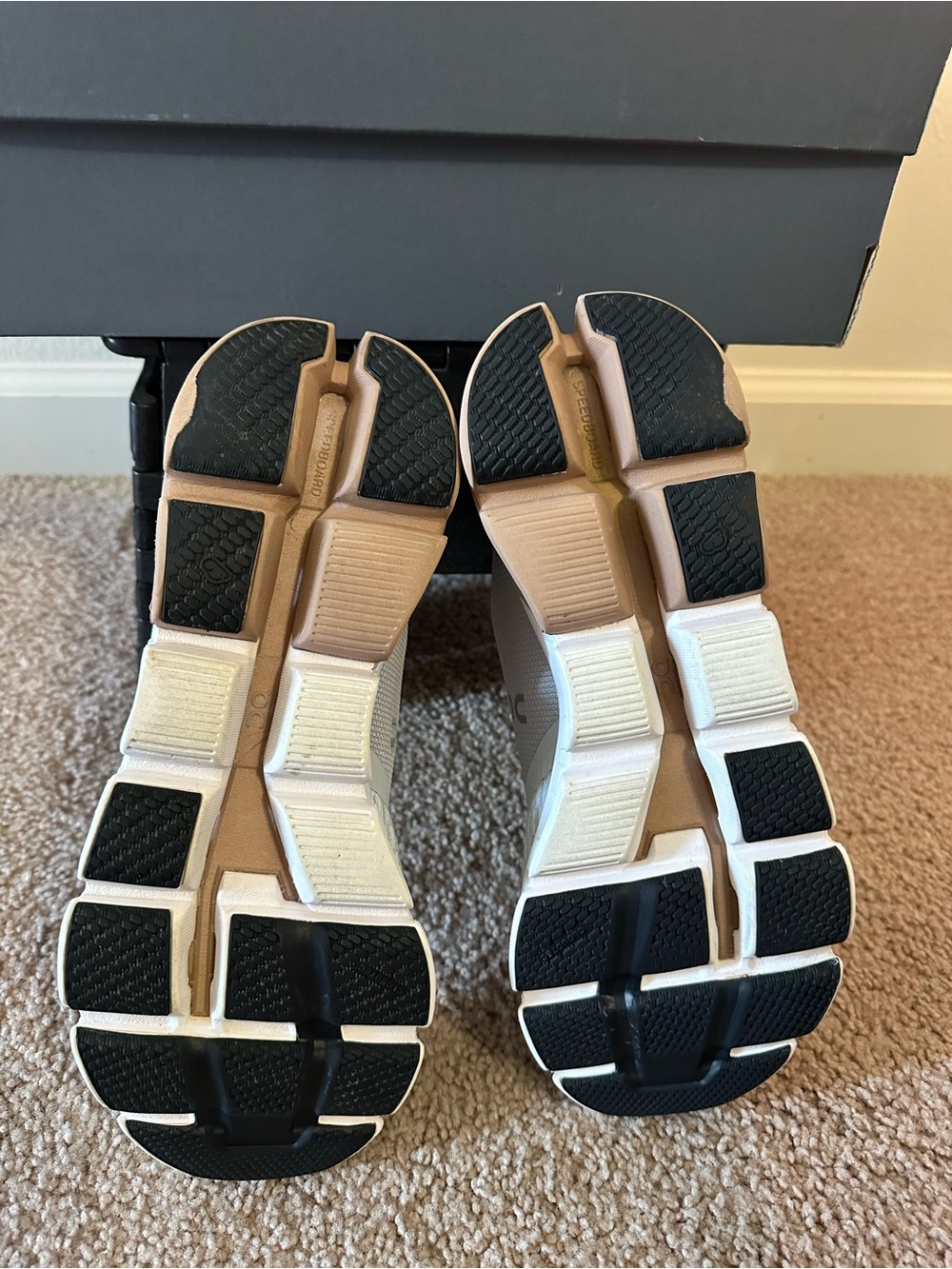 On Running Women's Cloudswift Sneakers in Light Gray and Black - Picture 4 of 9